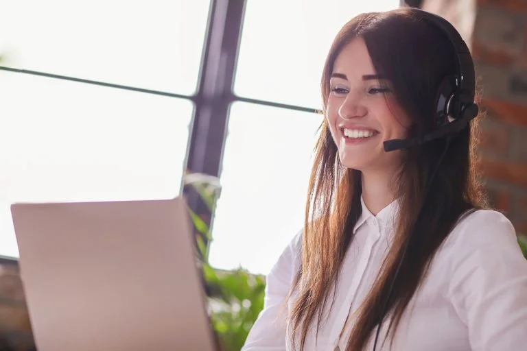 Customer service automation solutions: 5 key steps to get ready for the future 2 Customer service automation solutions then and now