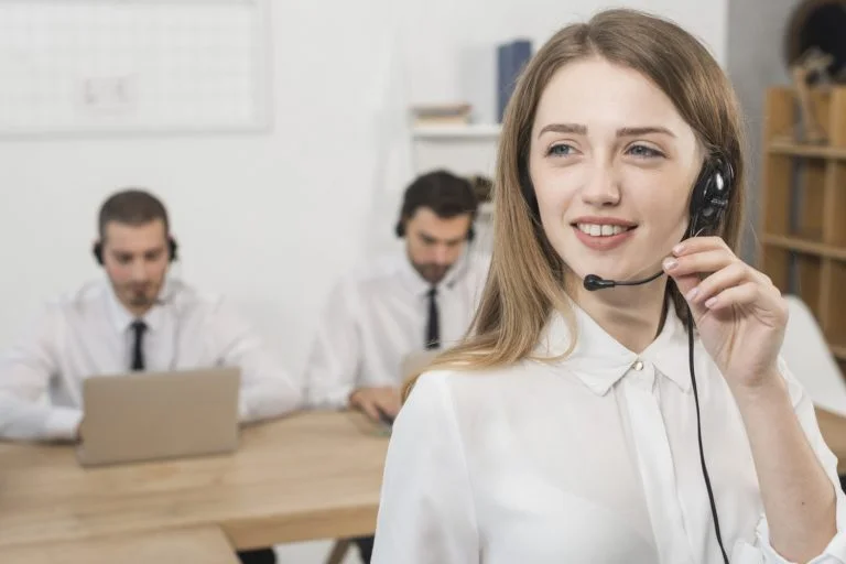 How can you use AI to improve your customer service? 1 What is AI for contact centers?